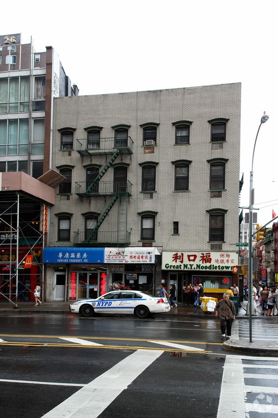 43 Bayard St, New York, NY 10013 Apartments in New York, NY