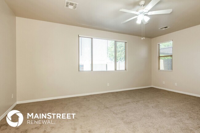 Building Photo - 4710 S 102nd Ln