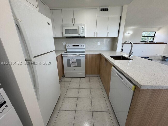 Foto del edificio - 10296 NW 9th St Cir