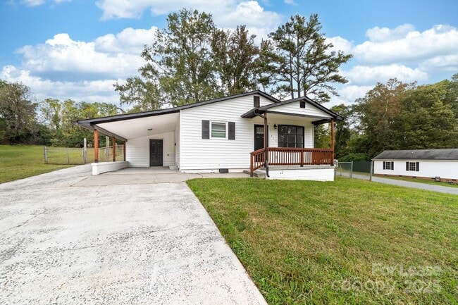 Building Photo - 317 E Louisiana Ave