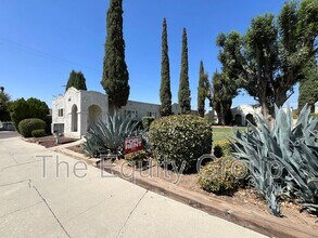Building Photo - 266 W Belleview Ave