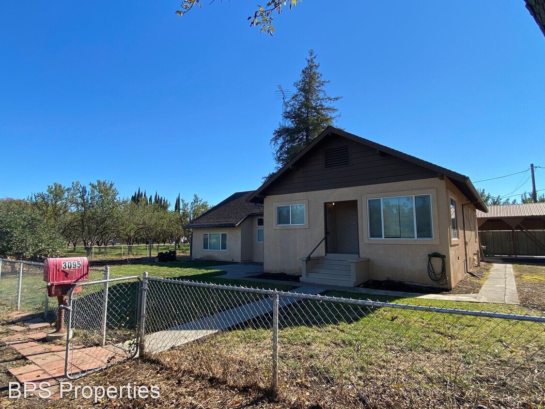 3 br, 2 bath House 3095 Chico River Road House Rental in Chico, CA
