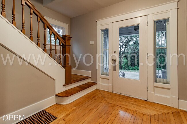 Building Photo - 3 br, 1.5 bath House - 840 Grace St