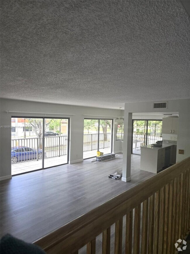 Building Photo - 4705 SW 62nd Ave