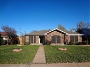 Building Photo - 3518 Hawaii Dr