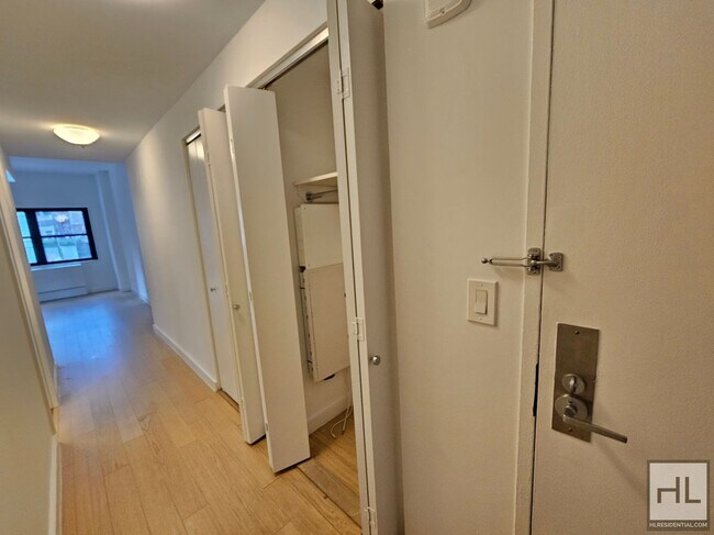 Foto del edificio - Modern Studio in Murray Hill | 7th Floor, ...