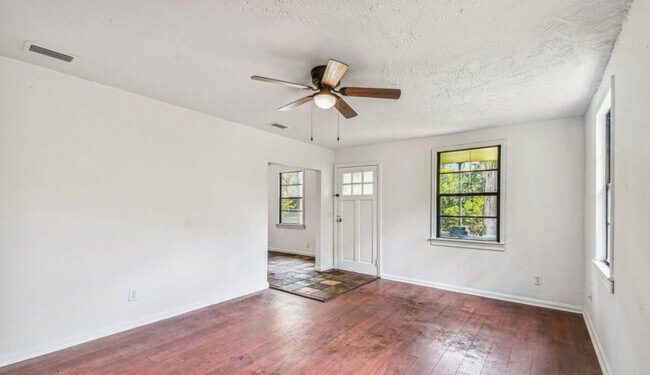 Foto del edificio - 1176 Dancy St