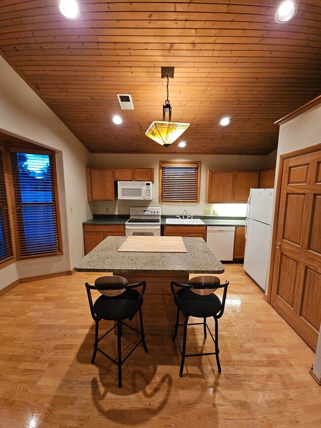 Building Photo - 1705 Fairacre Drive