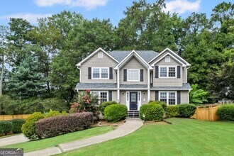 Building Photo - 2680 Nicholas Ct NE