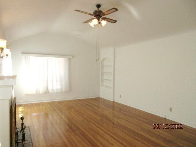 Building Photo - 1115 Mesita Dr