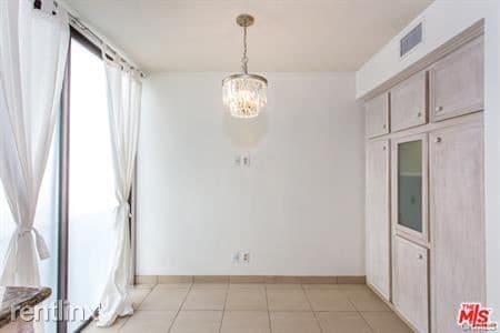 Building Photo - 8611 Burton Way