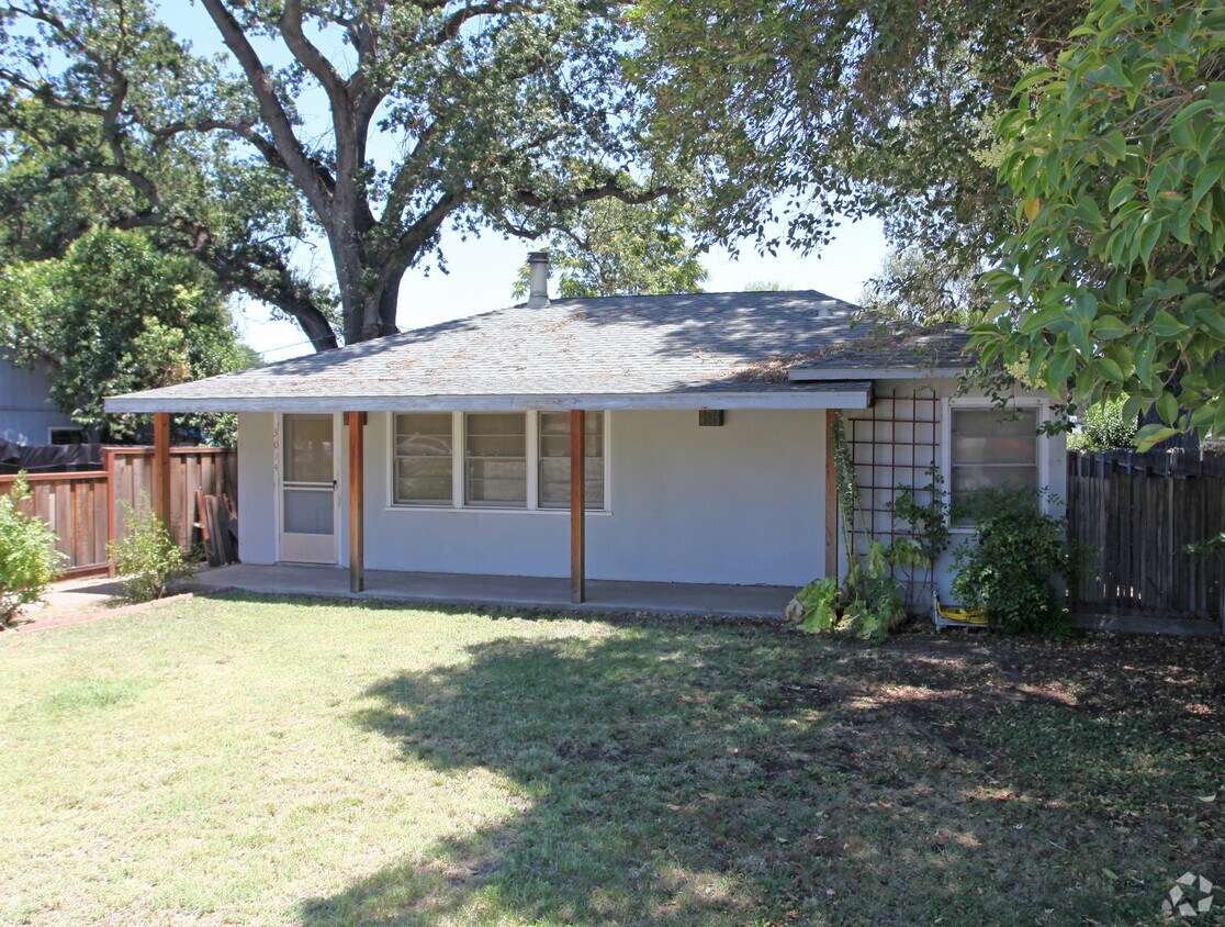 Primary Photo - 3014 Spring St
