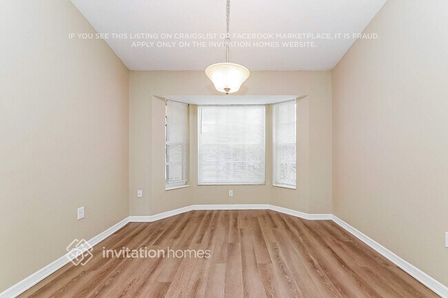 Foto del edificio - 920 49th St Cir E