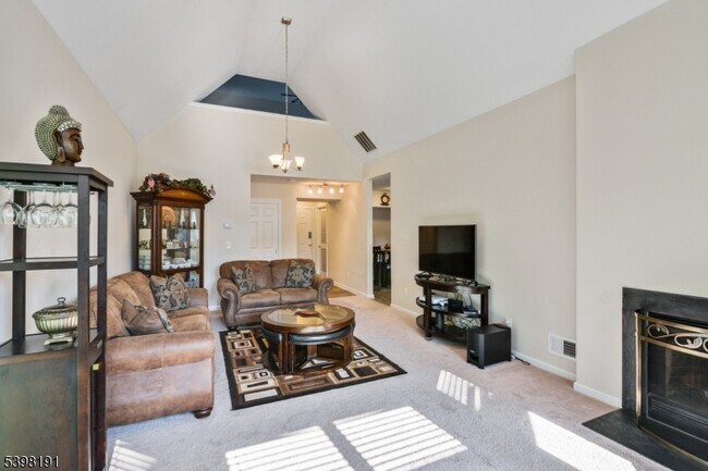 Foto del edificio - 28 Kensington Dr