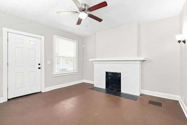 Building Photo - 130 S Highland Ave