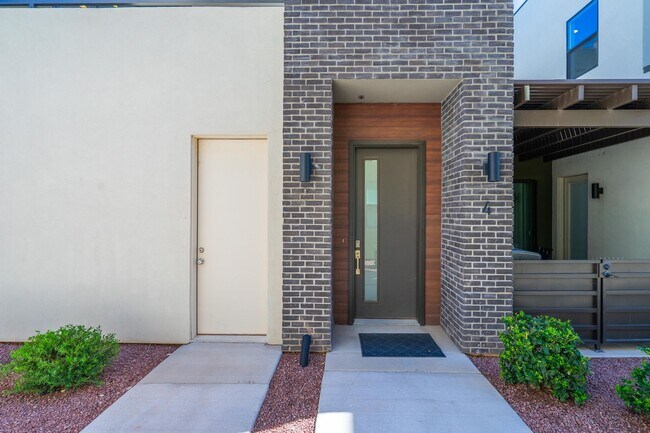 Foto del edificio - 3080 S Bloomington Dr