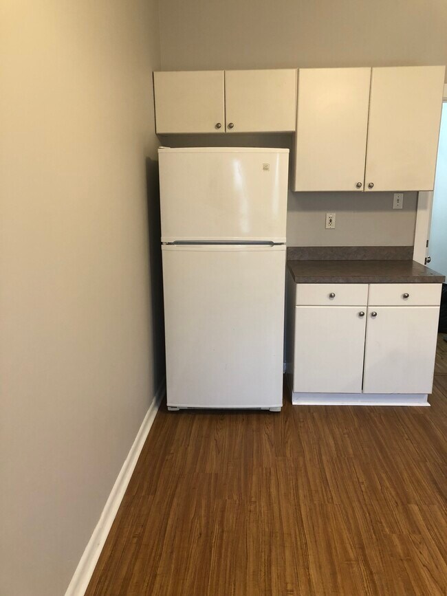 Building Photo - 46 Ramapo Ave