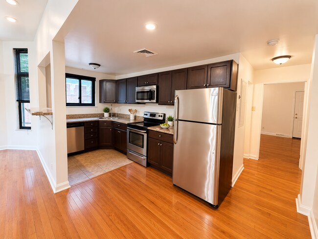 Foto del edificio - 735 N Highland Ave