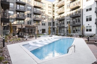Building Photo - Alexan 505