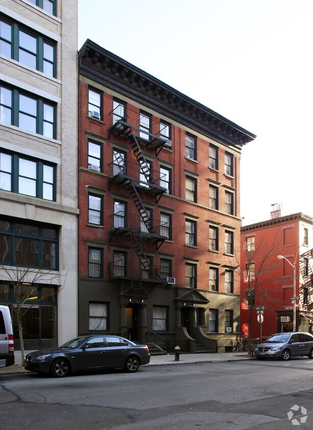 Primary Photo - 143 Waverly Pl