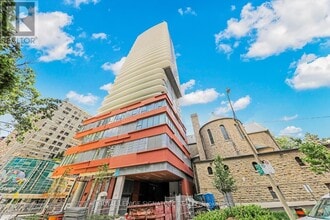 Building Photo - 292-1292 Dundas St W