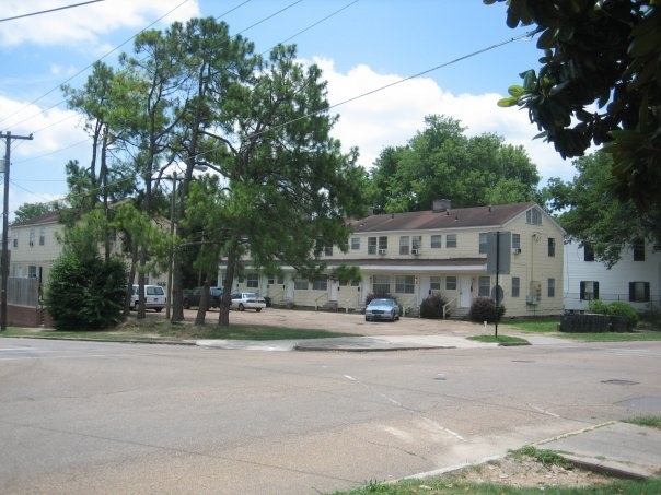 Primary Photo - Ebony Apartments