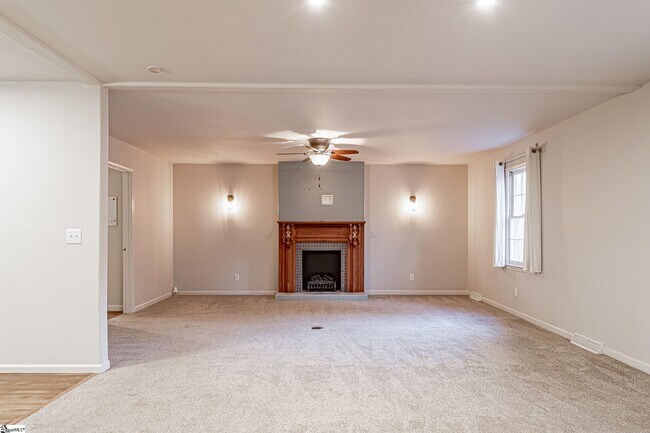 Foto del edificio - 314 S Plainview Dr