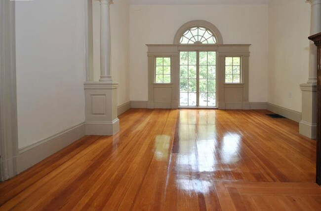 Foto del edificio - Rent an Individual Room in a 6bed/2 kitche...