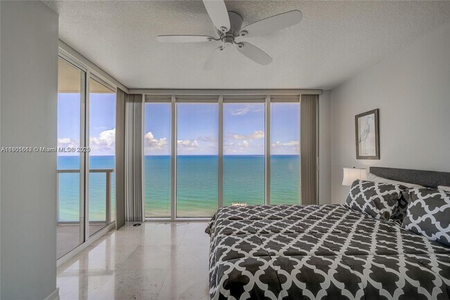 Foto del edificio - 16699 Collins Ave