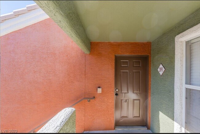 Building Photo - 8101 W Flamingo Rd