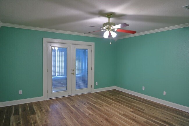 Foto del edificio - 2900 Bluffs Ct