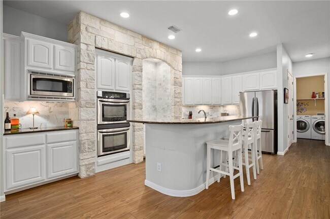 Foto del edificio - 10816 Ariock Ln