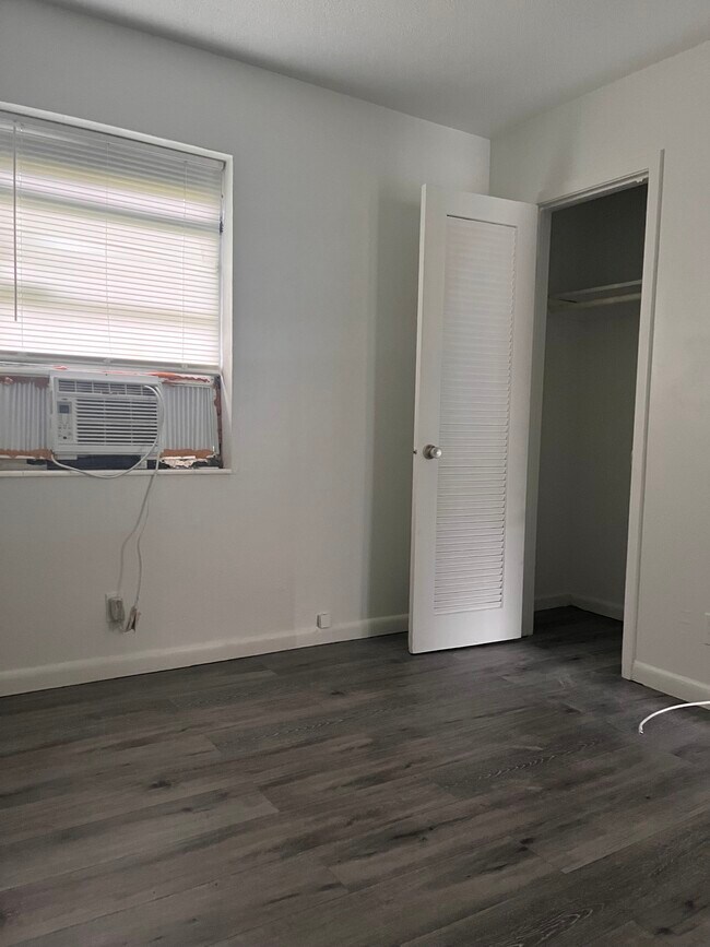 Foto del edificio - 384 Avenue N