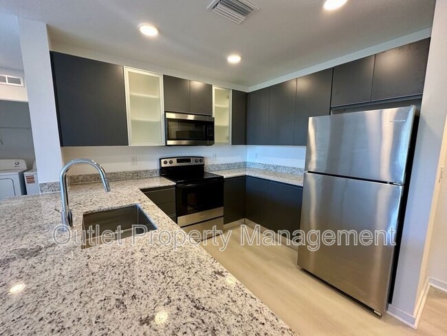 Building Photo - 5592 Pga Blvd