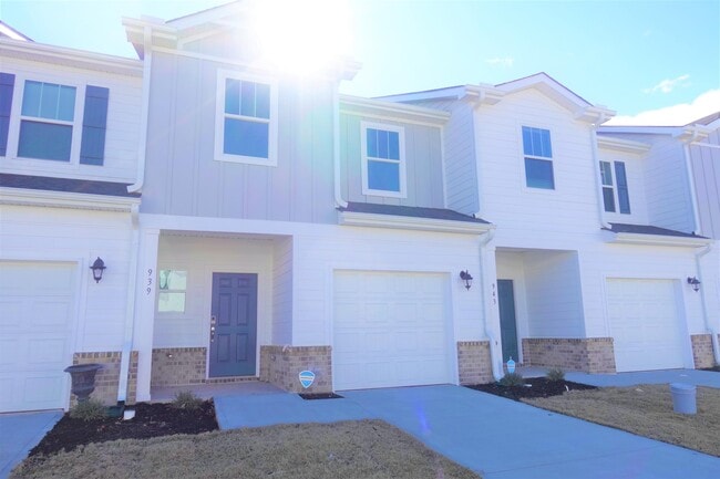 Building Photo - 623 Millwright Wy
