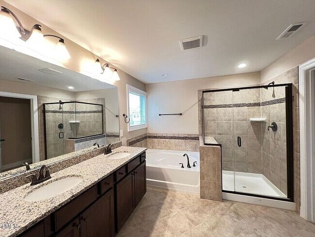Foto del edificio - Build Equity While Leasing - Lease and Own...