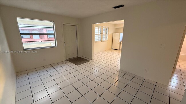 Building Photo - 3740 SW 59th Ave