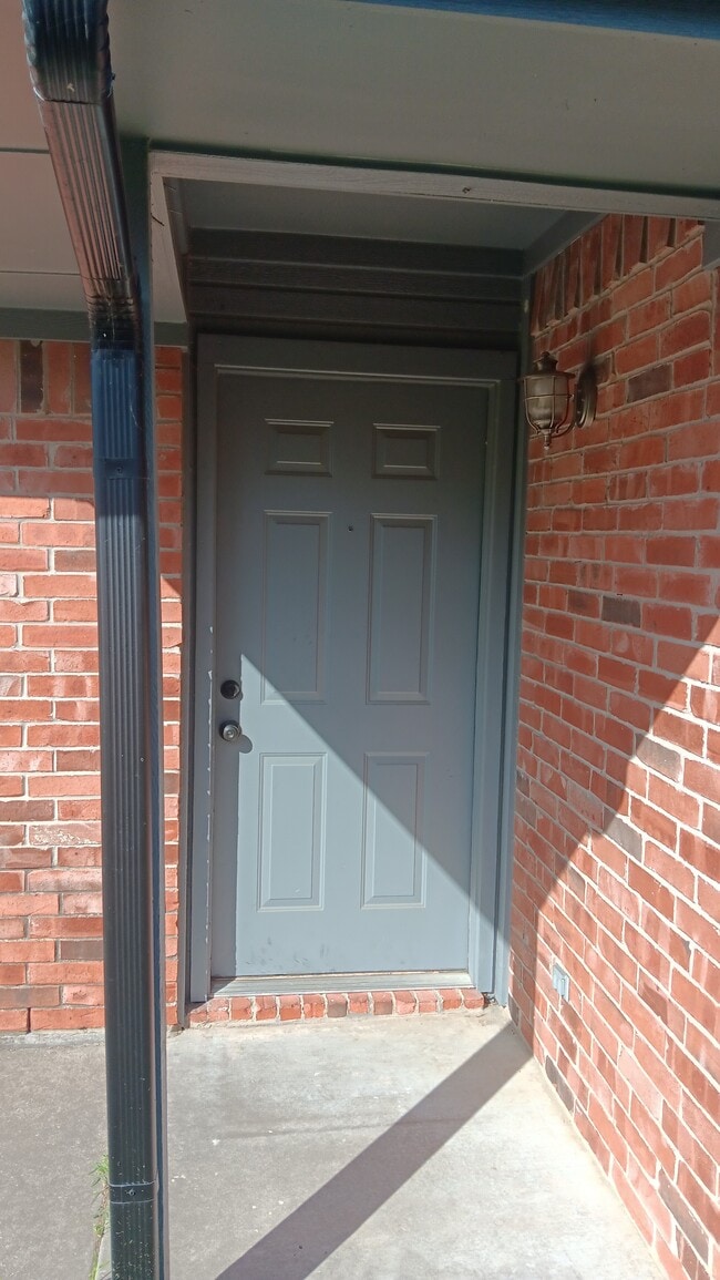 Front Door - 3113 Inglewood St
