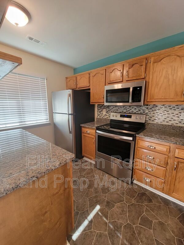 Foto del edificio - 3811 Mosscroft Ln
