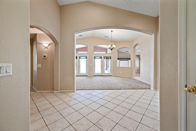 Building Photo - 8205 S 45th Ln