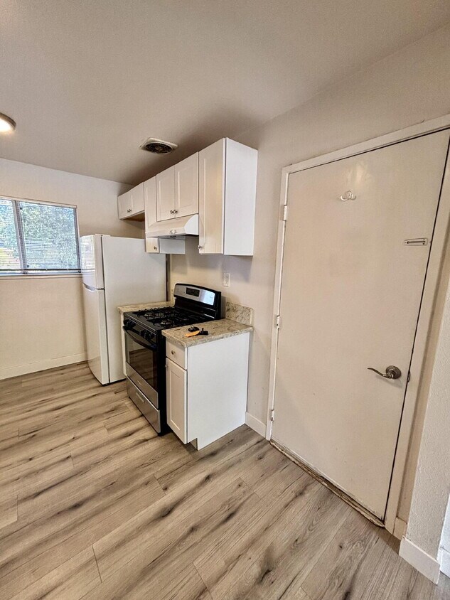 Foto del edificio - Great updated cottage in gated community with Bonus Room!