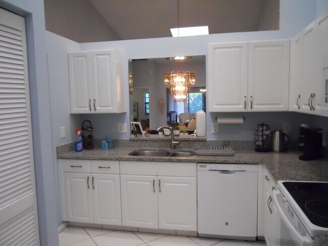 Foto del edificio - 8199 Springlake Dr