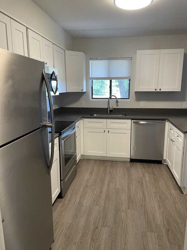 Foto del edificio - 158 Harvest Dr