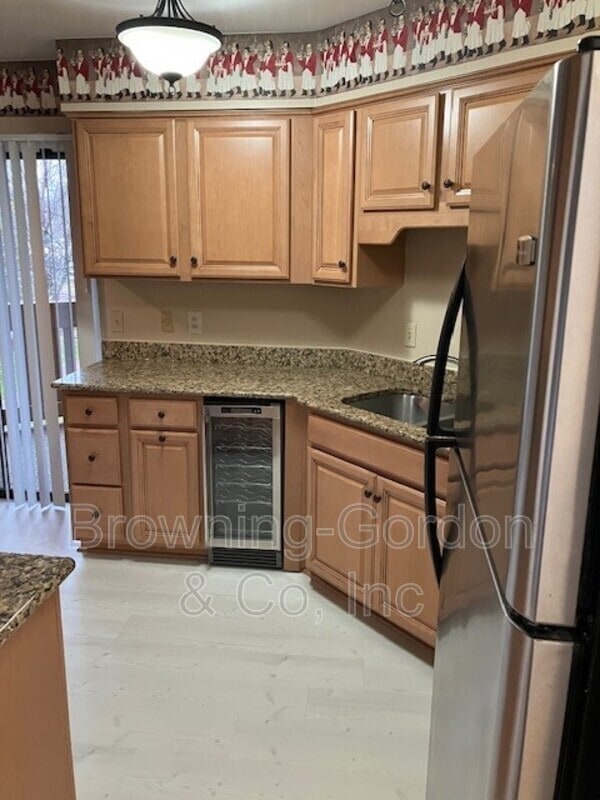 Building Photo - 155 Hillsboro Pl