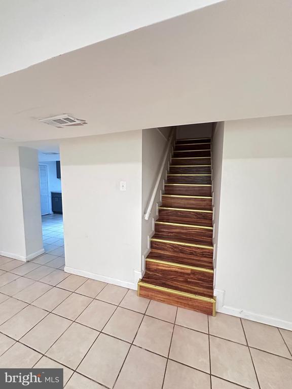 Foto del edificio - 9326 Wellington St