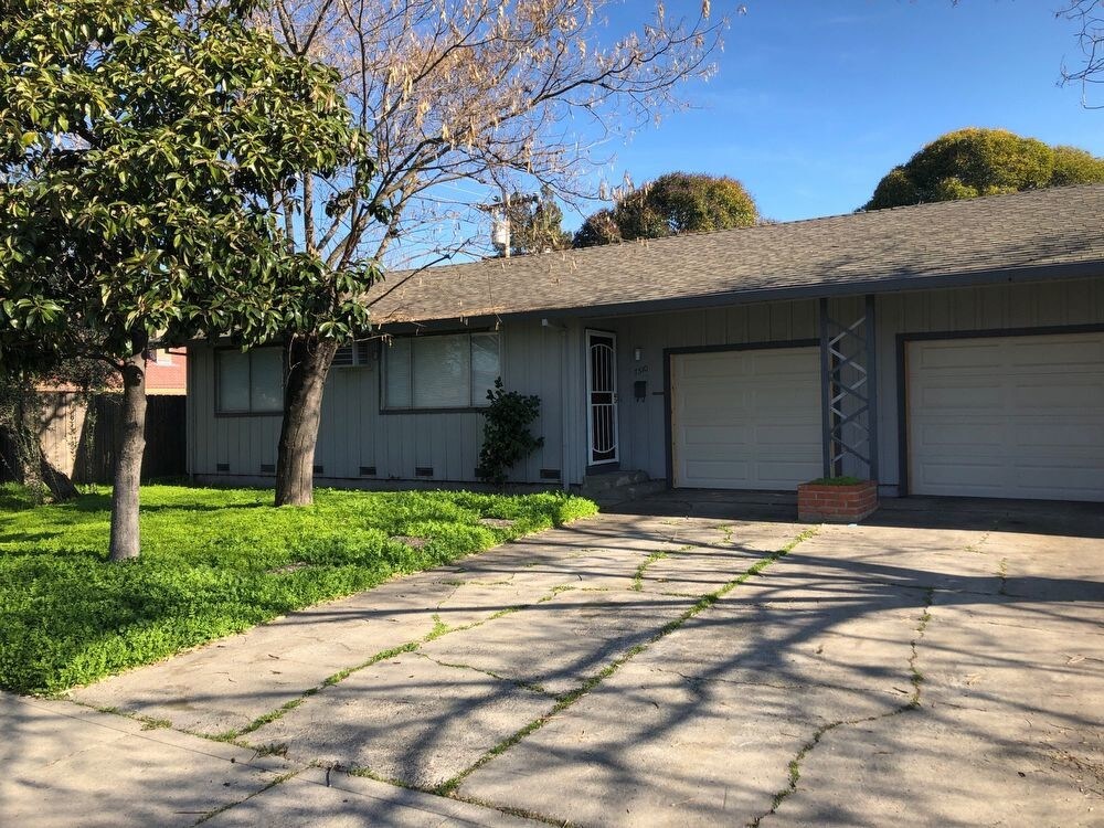 Primary Photo - 7510 Inglewood Ave