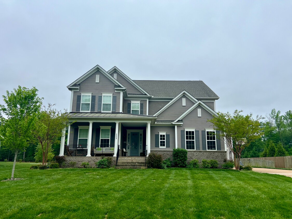 Front view of home - 2228 Moonlight Pt