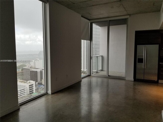 Foto del edificio - 151 SE 1st St