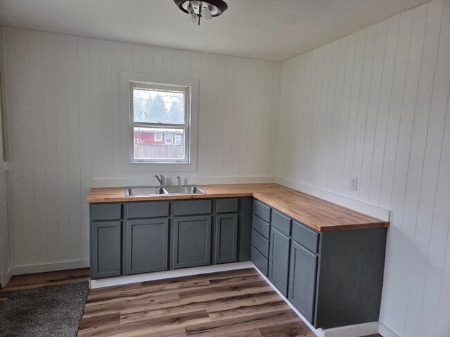 Foto del edificio - 921 N Mason