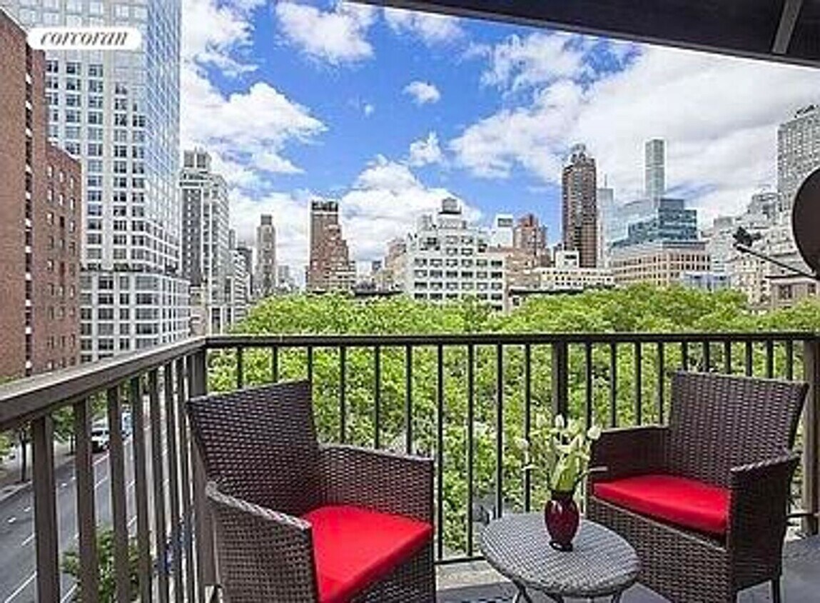 Foto principal - 359 E 68th St
